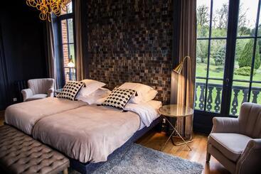 ベッドアンドブレックファースト Guesthouse Domaine Du Chalet