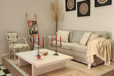 Bed and Breakfast La Bastide Des Arts