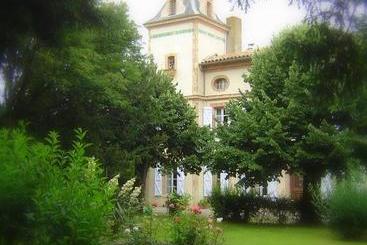 مبيت وإفطار Le Moulin Du Carla