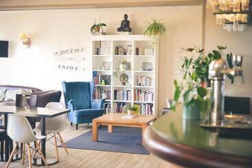 Отель Hôtel Le Plaisance