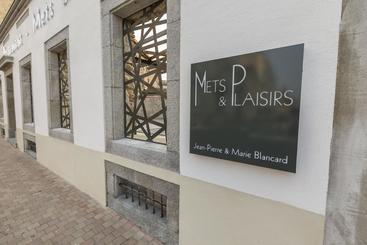 هتل Hôtel Mets Et Plaisirs