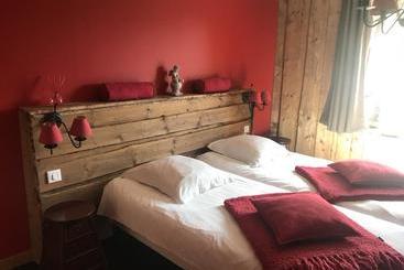 تختخواب و صبحانه Chez Jeanmyvonne