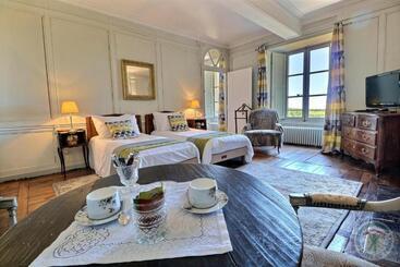 ベッドアンドブレックファースト Château Du Golf De La Freslonnière