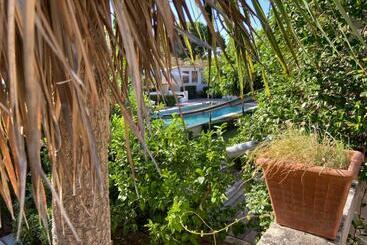 Villa La Begude   Boutique Luxury B&b