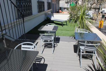 בית מלון כפרי Hôtel L Univers