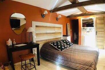 Aamiaismajoitus (B&B) Mas Guiraud, Le Coquet