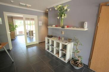 ホテル Les Jardins D Ulysse, The Originals Relais