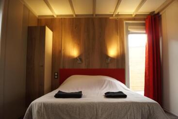 Residenssi Ferme Du Chateau