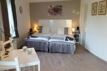 Aamiaismajoitus (B&B) De Witte Molen Kranenburg
