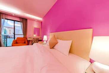 تختخواب و صبحانه Meifon