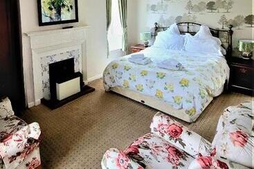 Bed and Breakfast Mangreen Country House