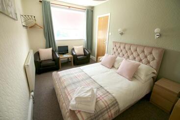 Hotel Shipping Lanes