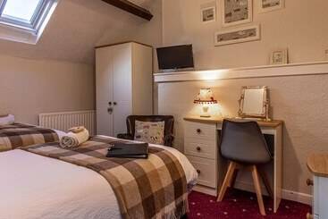 Bed and Breakfast Glyntwrog House