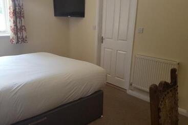 Bed and Breakfast Oakside Lodge Guest House