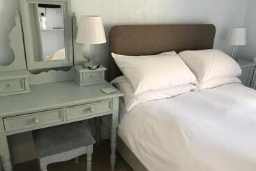 Bed and Breakfast Lawrenny Lodge