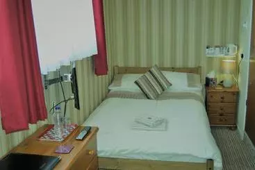 تختخواب و صبحانه The Marlborough Guest House