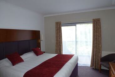 فندق Crossroads By Chef & Brewer Collection