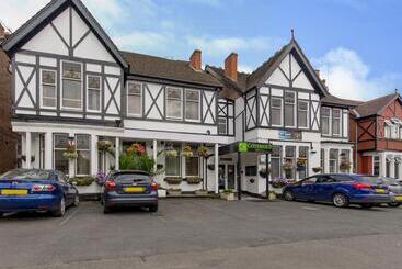 Отель The Cotswold