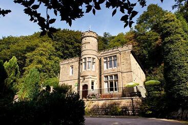 Yha Eyam   Hostel