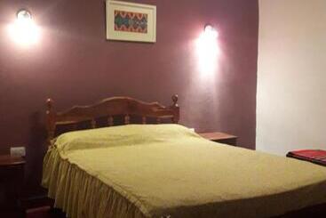 Vandrarhem Hostal Rustyk