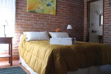 Aamiaismajoitus (B&B) Refugio Del Guira Guira