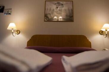 Hotelli De Cine Las Golondrinas