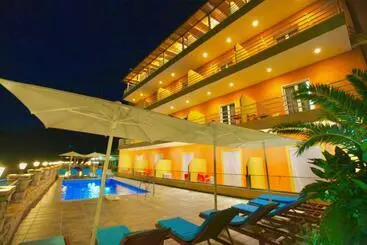 Karos Hotel Llaman