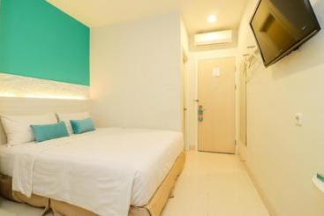 هتل Makassar Beach Inn