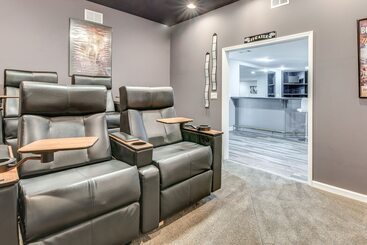 بيت ريفى Canton Home W/ Private Pool + Screened Patio!