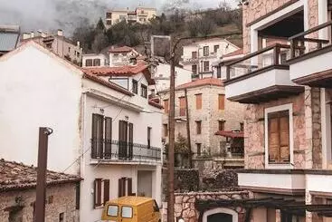 Pension Lykovrisi Guest House