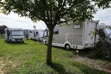 Majatalo Agrotourism Vinia