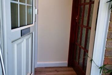 Impeccable 1 Bed Lodge In Eastleigh