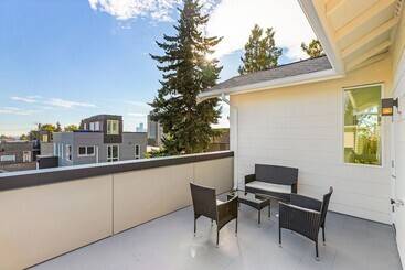 펜션 Balerion S Shadowed Suite