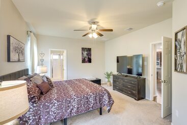 بيت ريفى Sunny Temple Home W/ Yard ~ 9 Mi To College!