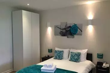 Victoria Vincent Square By Viridian Apartments