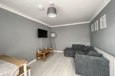 اقامتگاه Cosy Modern And Contemporary Home Close To Centre