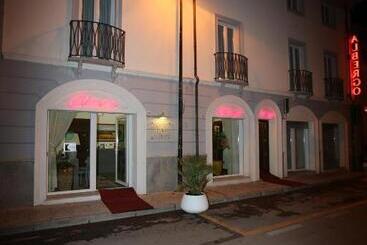 Hotel Albergo Residenziale La Corte