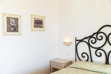 هتل Helloapulia Villa Carenza