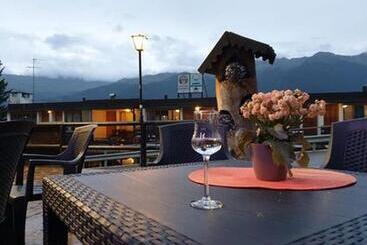 فندق Residence Lores 2 Go Vacanze