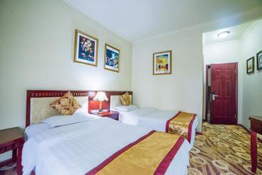 Hotel Leshan Oughton Holiday Inn