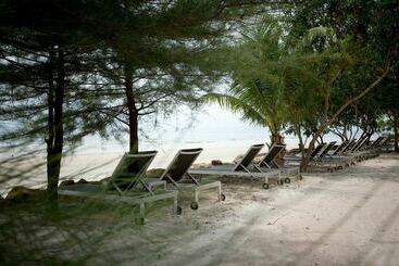 هتل Mango Beach Resort