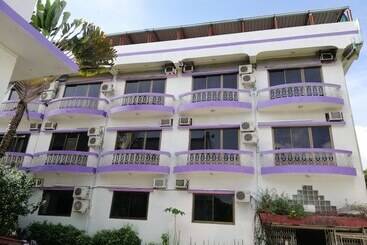 Hotel Queen Shin Saw Pu