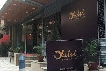 Hotel Yatri Suites And Spa