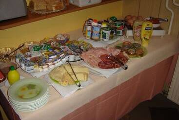 בית מלון כפרי Rooms & Apartments Jana