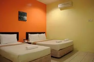 Wau Hotel & Café