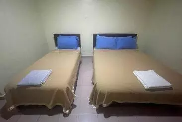 Oyo 90914 Hotel Mei Wah