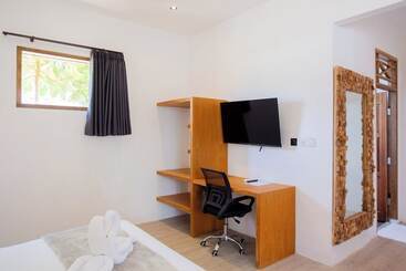 בית מלון כפרי The Confidential Mandalika