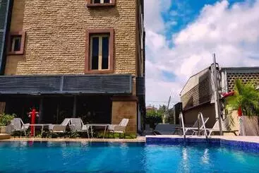 هتل Catherin Villa