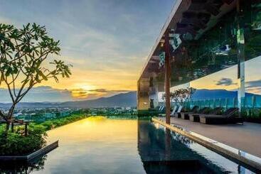 هتل The Astra Bee Friend