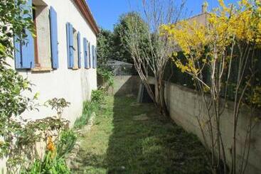 צימר Chambre Agréable Dans Une Maison Avec Un Grand Lit